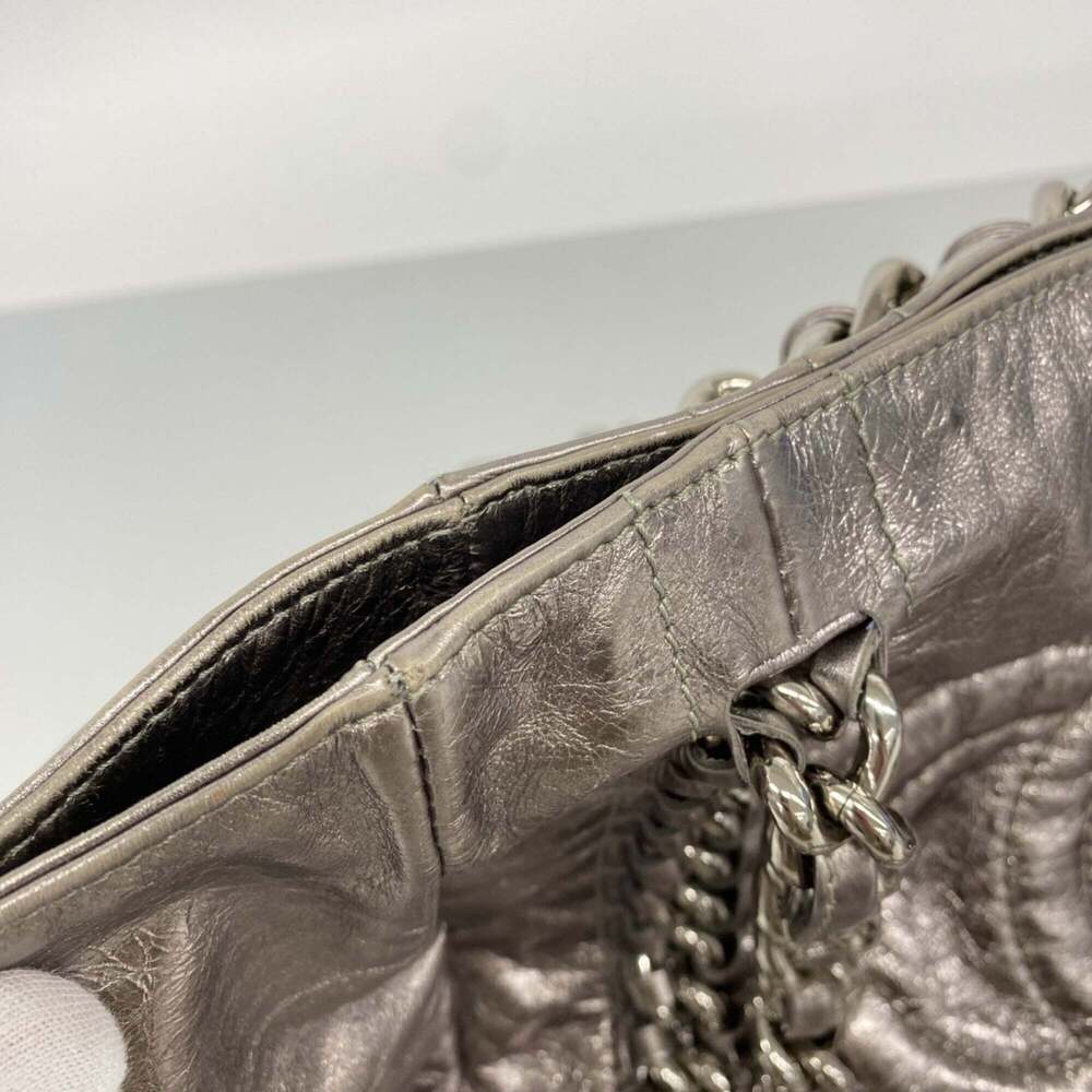 CHANEL Silver Leather Tote Bag - Picture 7 of 11